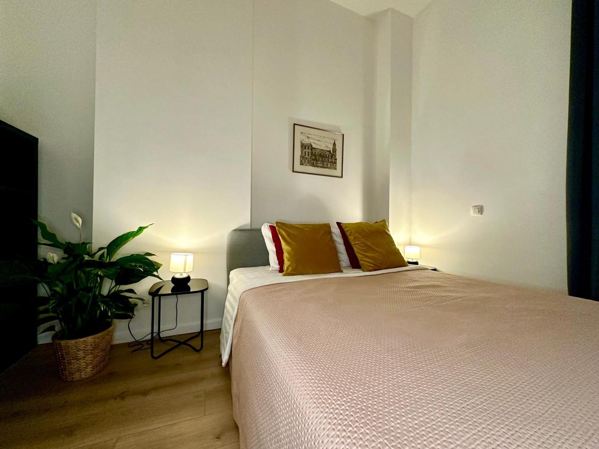 Luxury Suites Mons By Rikas Hotels Exteriör bild