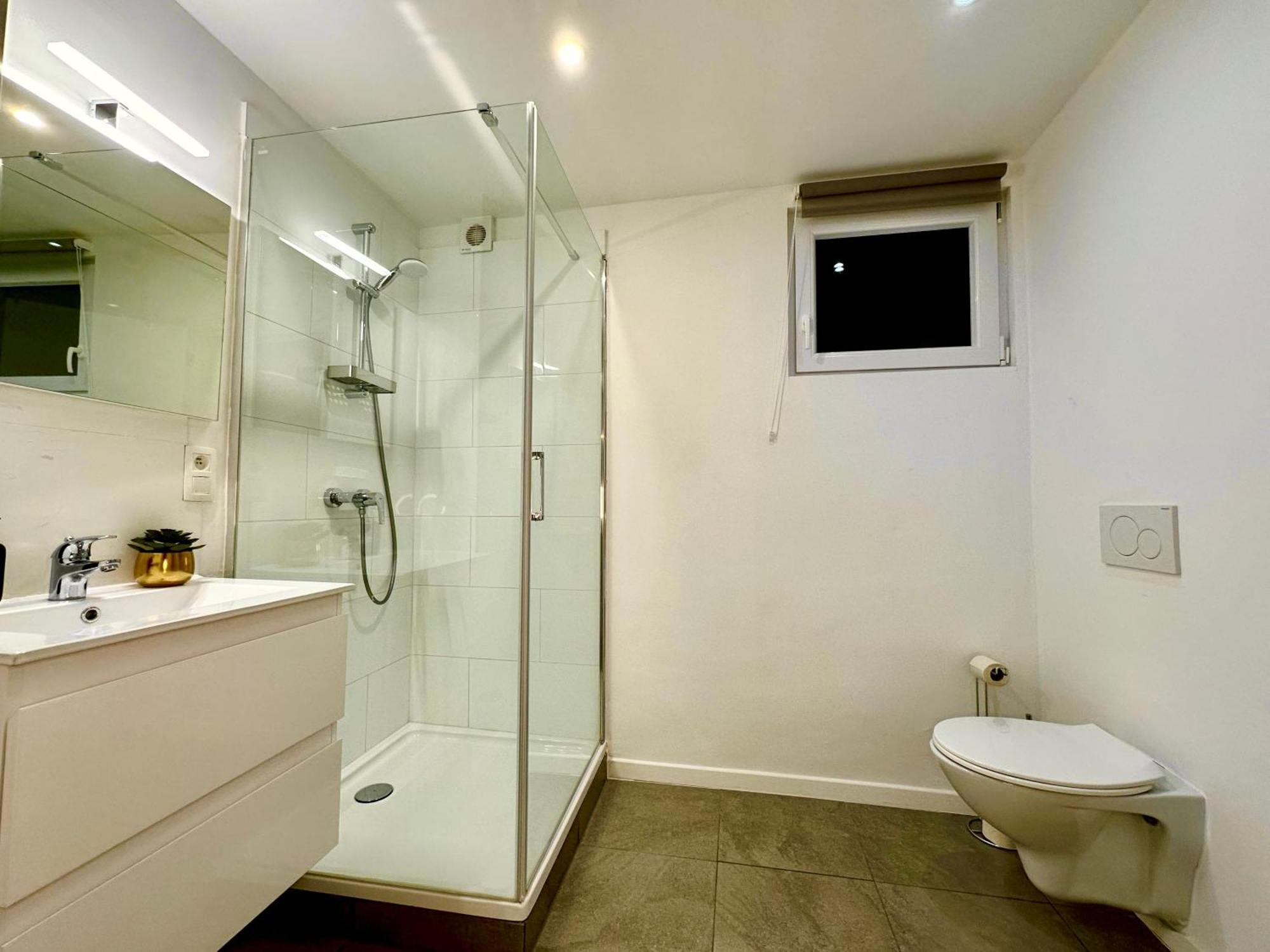 Luxury Suites Mons By Rikas Hotels Exteriör bild